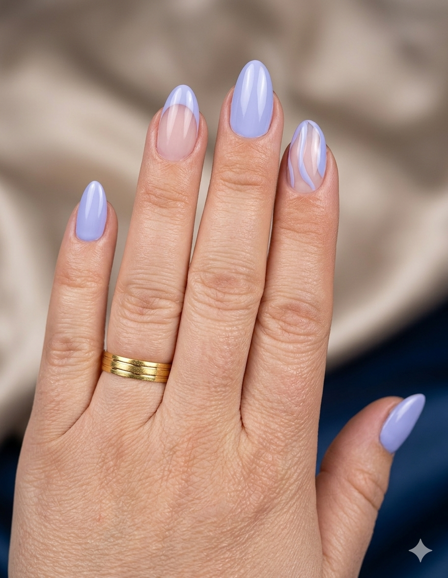 Manicura nude con detalles en foil dorado
